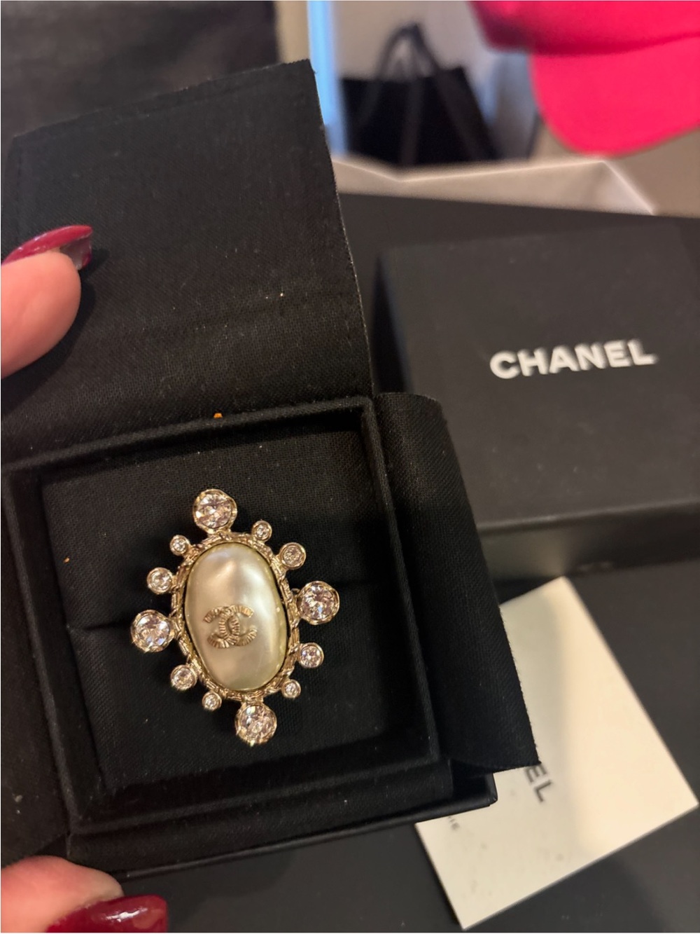 CHANEL Gold-Tone Pearl and Clear Crystal ring- Cream